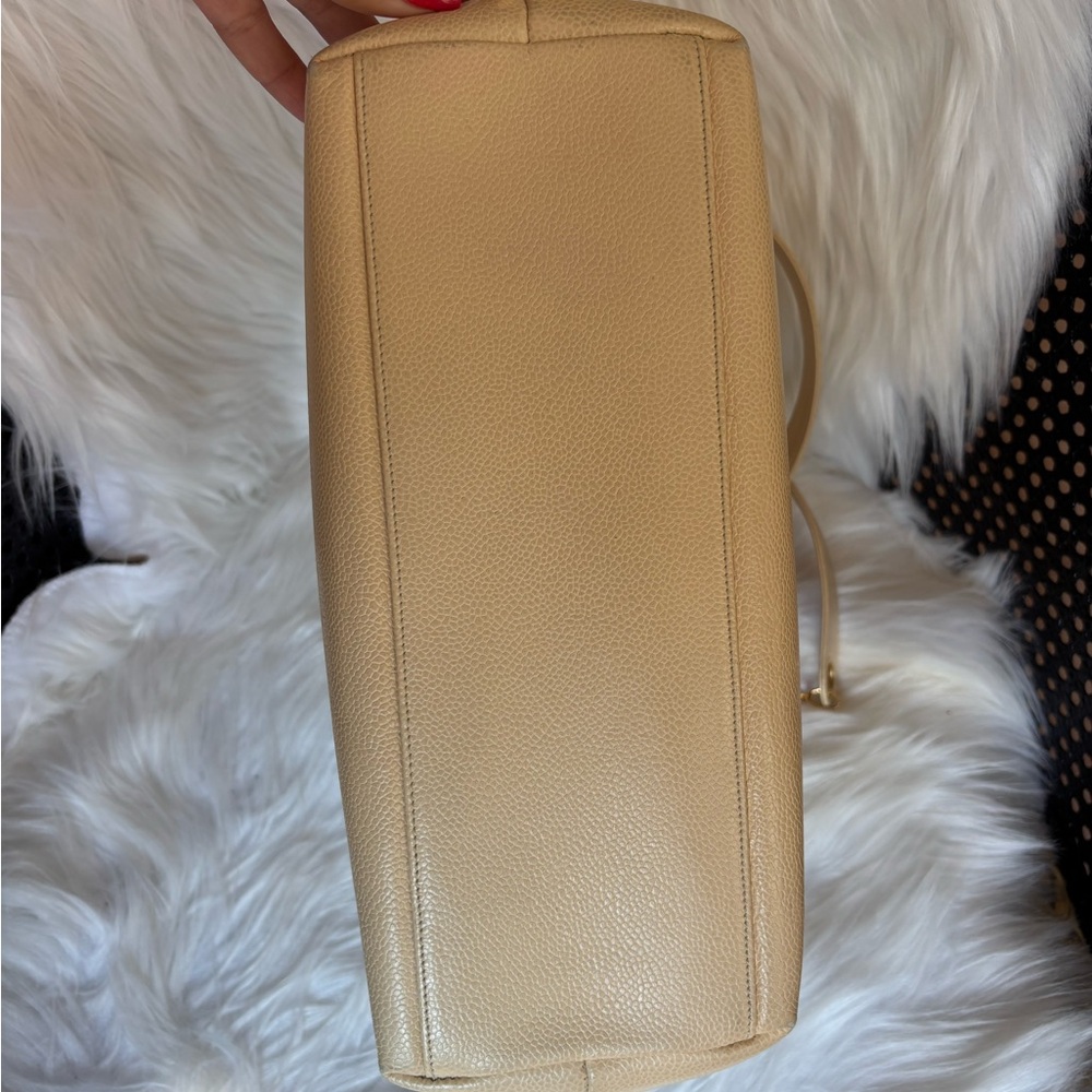 AUTHENTIC CHANEL beige caviar 24k gold vintage executive tote - Picture 4 of 16